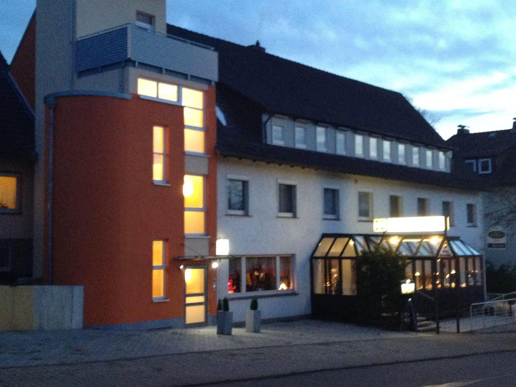 Hotel-Restaurant Zum Roeddenberg Osterode am Harz Bagian luar foto